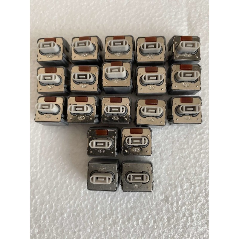 ROLAND TR-909 SET OF 19 ALPS SWITCHES FOR SEQUENCER BOARD